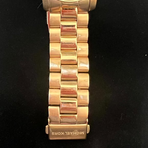 Michael Kors Mid-Size Runway MK5055 Wrist Watch for Women main image 5